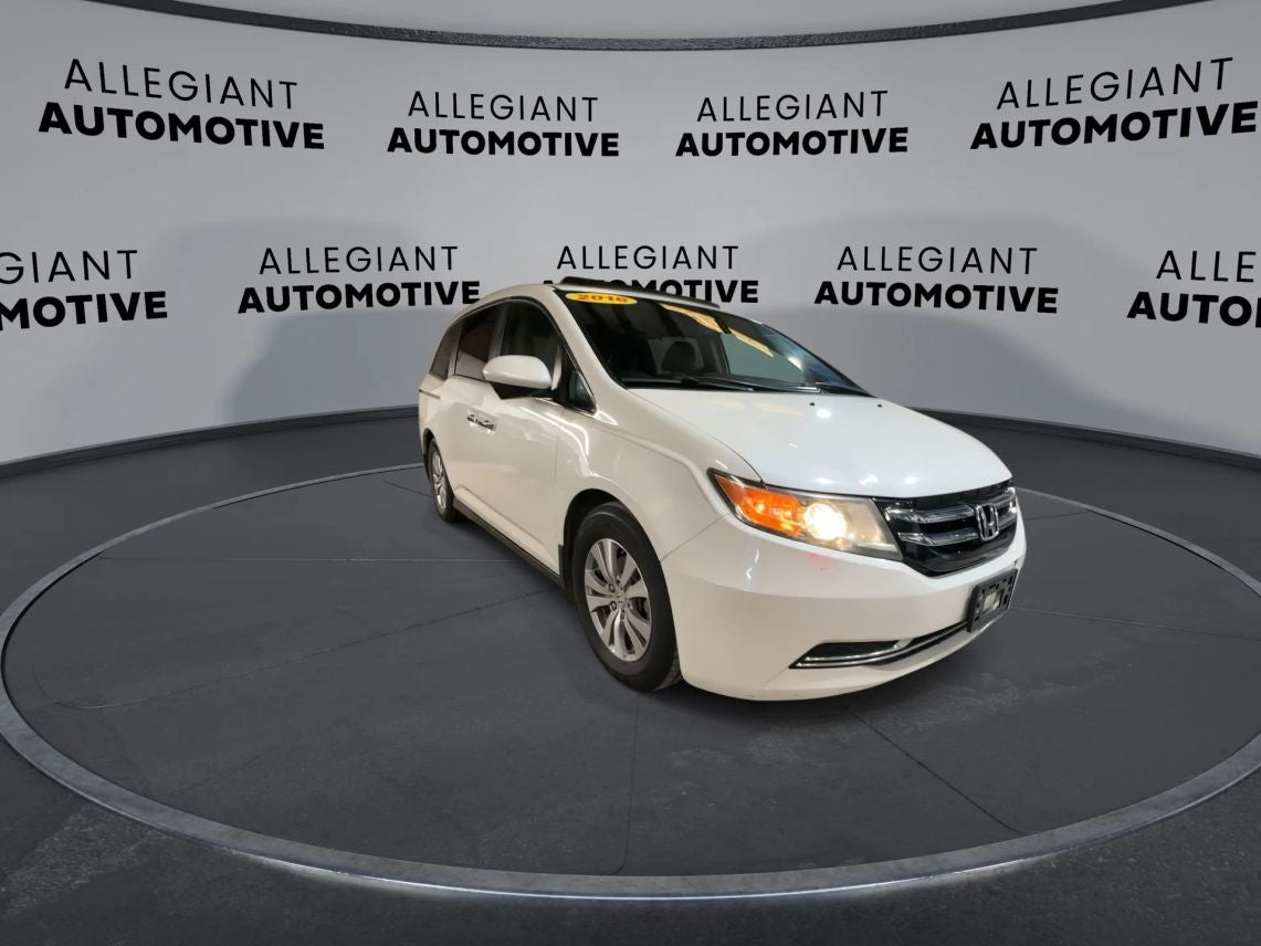 2016 Honda Odyssey — interior view