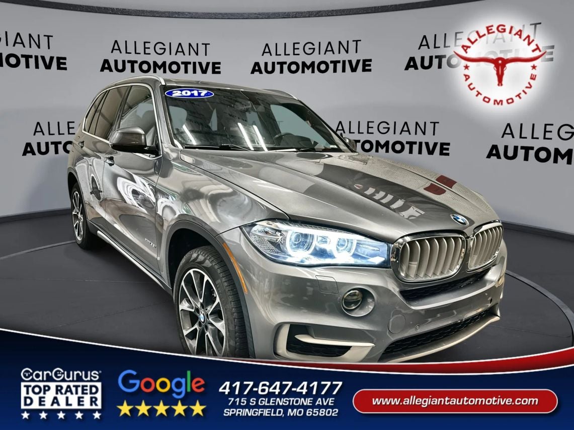 2017 BMW X5 xDrive35i Sport Utility 4D in Gray — front three-quarter view