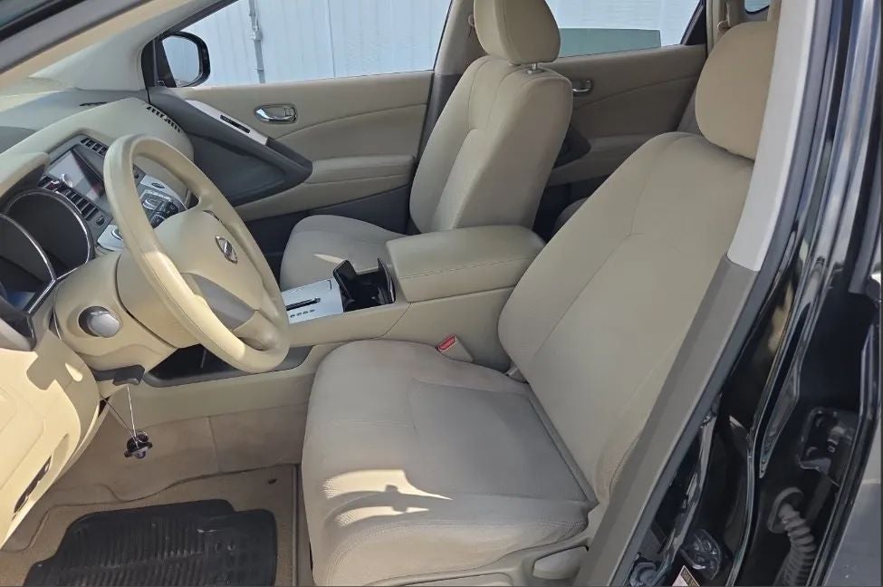 2014 Nissan Murano — detail view