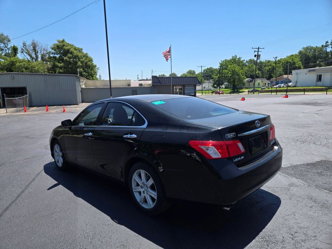 2009 Lexus ES — detail view