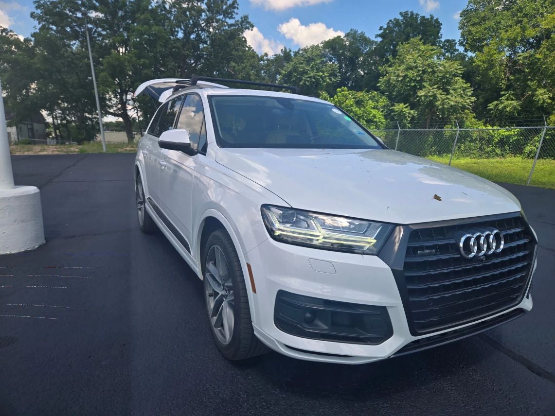 2018 Audi Q7 3.0T Prestige Sport Utility 4D in White — front three-quarter view