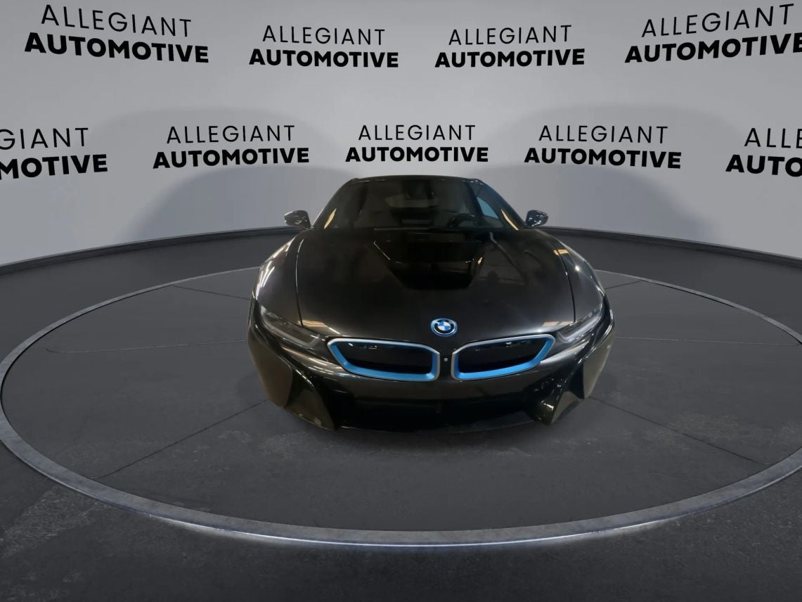 2015 BMW i8 — interior view